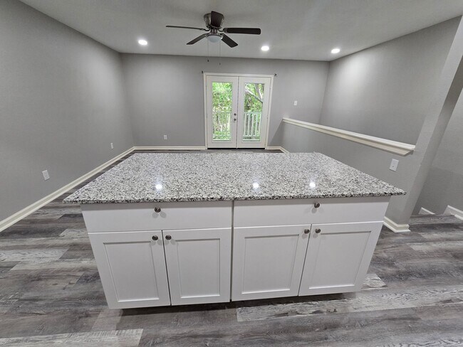 Building Photo - 205 Winter Park