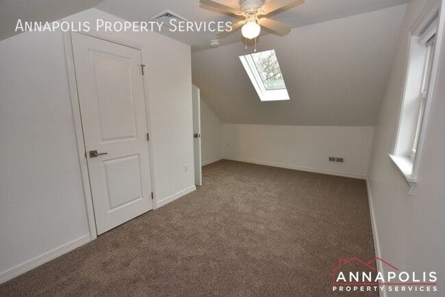 Building Photo - 254 Severn Rd