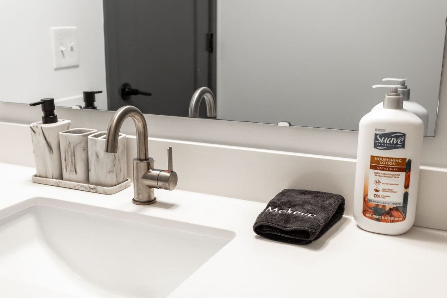 Building Photo - 6105 N Rural St