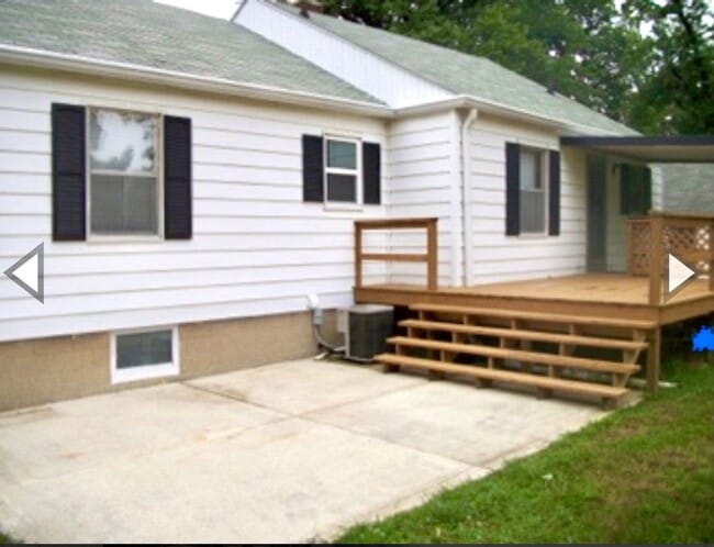 Building Photo - 1604 E Matlock Rd