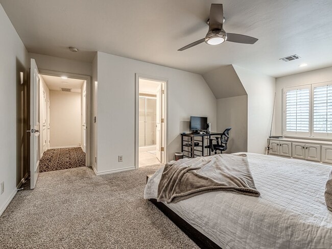 Building Photo - Stunning Luxury Home in East Edmond with a Pool/Jacuzzi + Woody Creek Addition + Theater Room+/5 ...