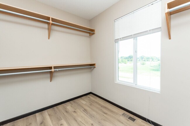 Building Photo - 11050 E Fawn Grove St