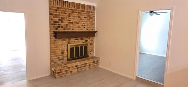 Building Photo - 5101 Meadow Creek Cove