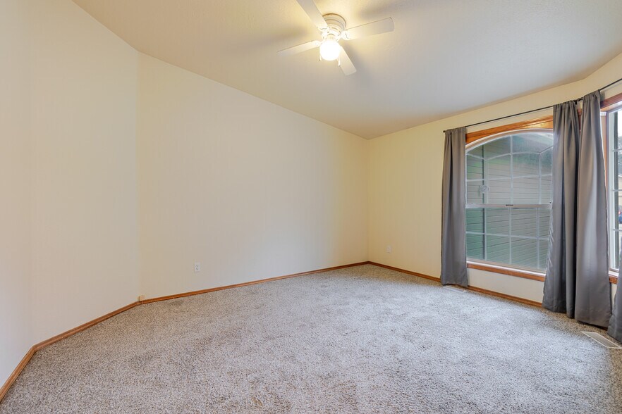 Building Photo - 1260 Del Mar St