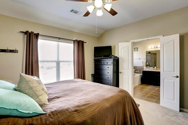 Building Photo - 9110 Solvista Pass Ln