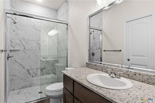 Building Photo - 122 Leon Ln