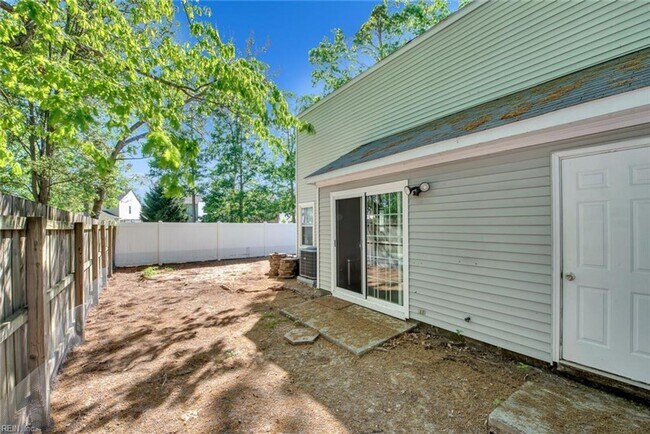 Building Photo - Beautiful 3-bed 2-bath Townhome