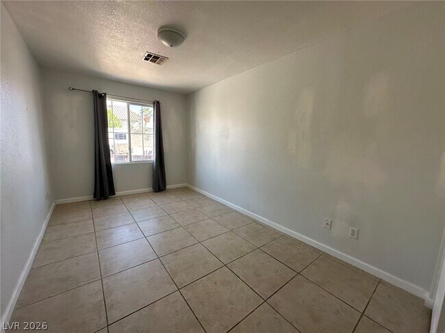 Building Photo - 8275 Cedar Leaf Dr