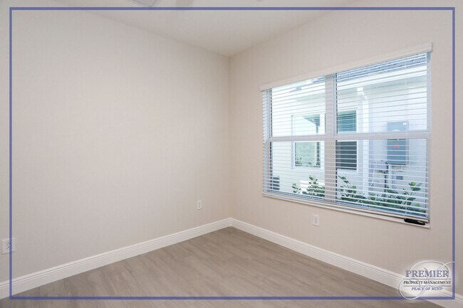 Building Photo - ***SMALL DOG FRIENDLY***MARQUESA ISLES***G...