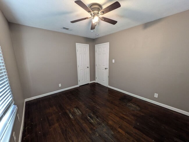 Building Photo - 3486 Westmoreland Ave