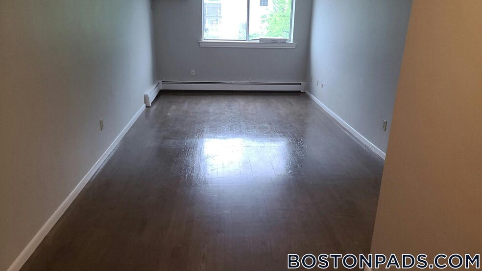 Building Photo - 14 Murdock St