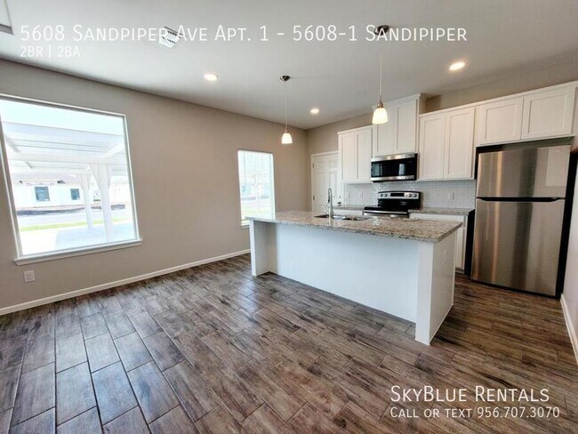 Building Photo - 5608 Sandpiper Ave