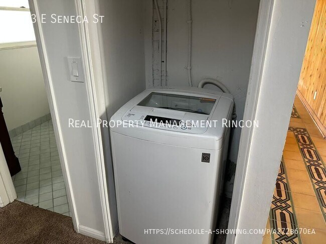 Building Photo - 2233 E Seneca St