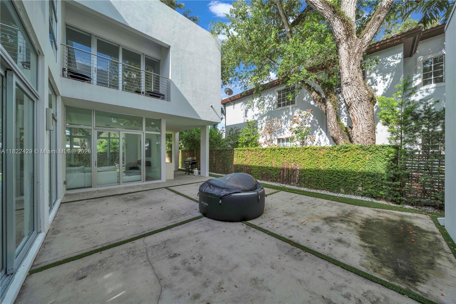 Building Photo - 5720 SW 24th St