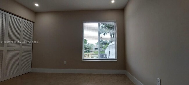 Building Photo - 4821 SW 129th Ave