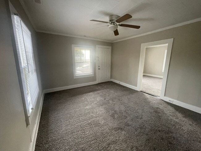 Building Photo - Welcome to this charming 2-bedroom, 1-bathroom home located in the scenic Kings Mountain, NC