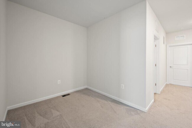 Building Photo - 13026 Martz St