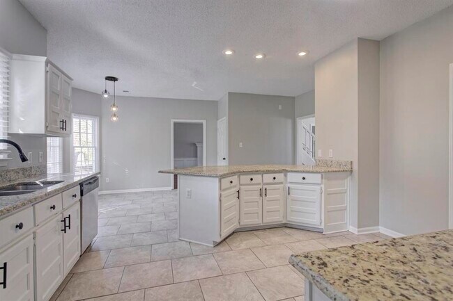 Building Photo - 5707 Chester St