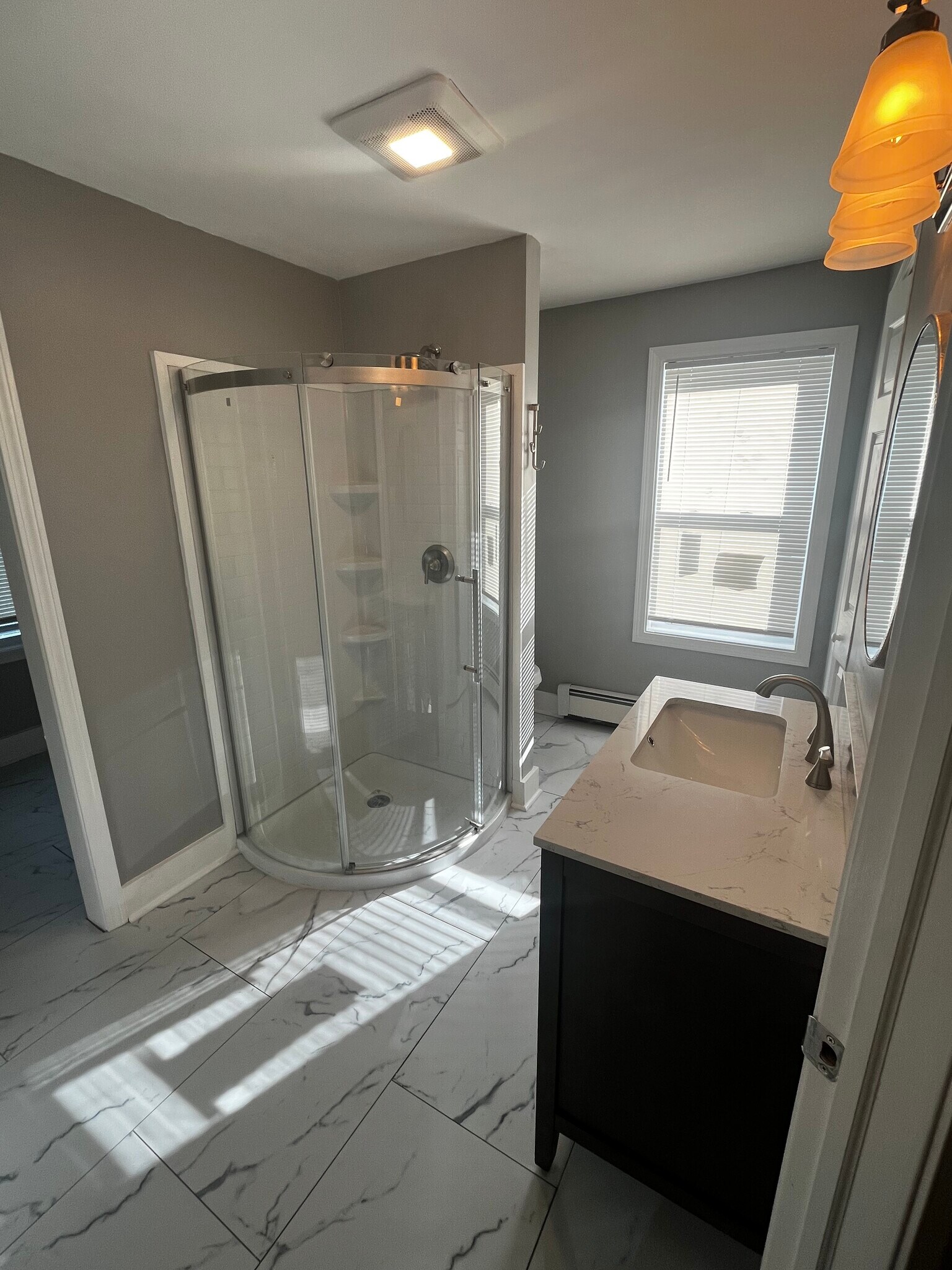 Building Photo - 84 W Main St