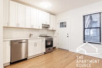 Building Photo - 4500 N Ashland Ave