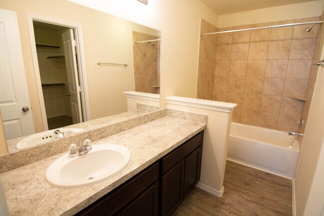 Building Photo - Green Lake Meadow - 10314 Clearwater Way, ...
