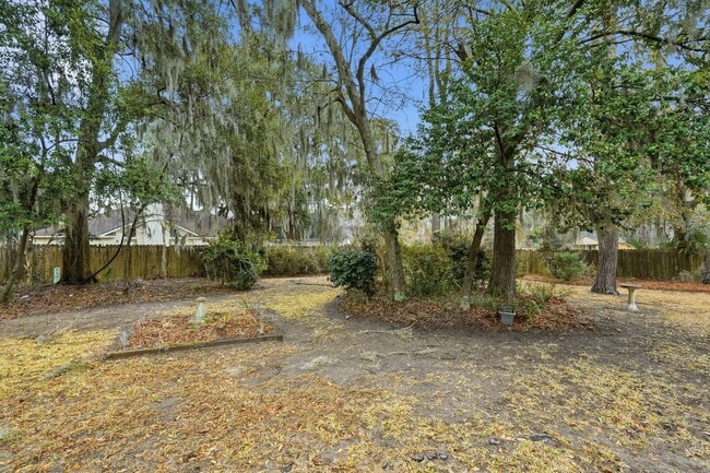 Building Photo - Ranch Home in Wilmington Park For Lease