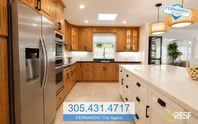 Building Photo - 5380 SW 92nd Ave