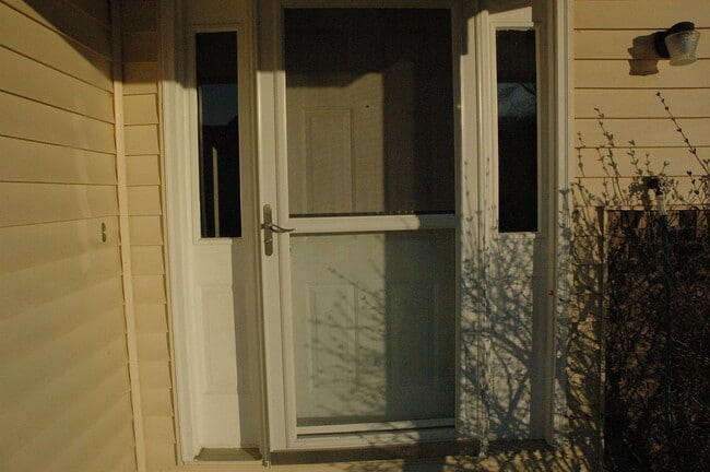 Building Photo - 3991 Whiting Ln