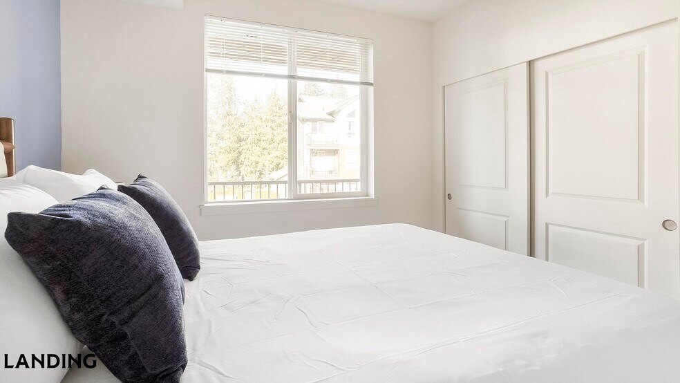 Building Photo - 17500 25th Ave NE