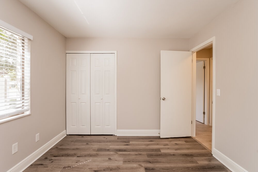 Building Photo - 1637 E Sandpiper Trail