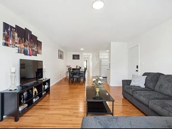 LIVING ROOM - 42 Van Buren St