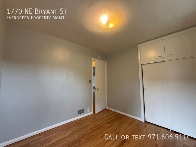 Building Photo - 1770 NE Bryant St