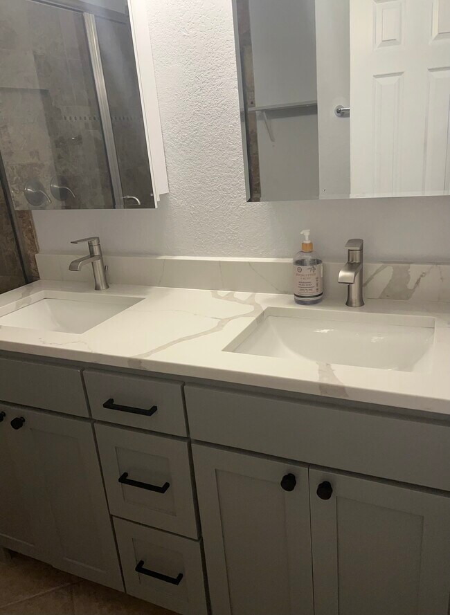 Building Photo - 1734 Ascension Point Dr