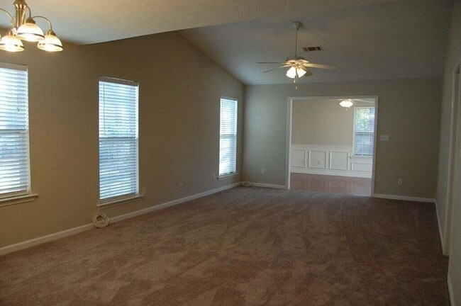 Building Photo - 173 Kendallwood Ct