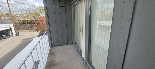 Building Photo - 9017 Rue Cambon St