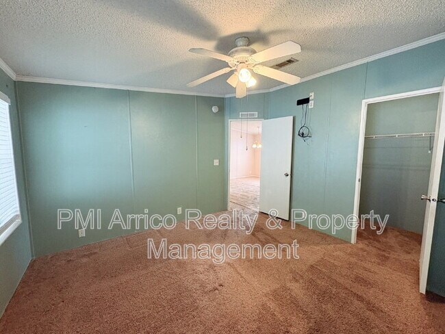 Building Photo - 3505 Meteor Pl