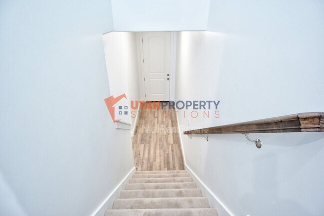 Building Photo - 1621 N 3890 W