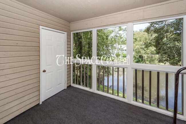 Building Photo - 2020 Coldspring Dr