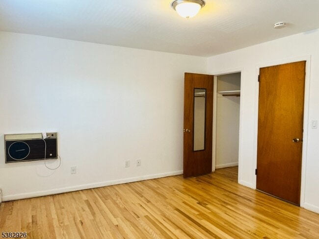 Building Photo - 26 Pilgrim Ct
