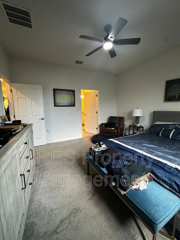 Building Photo - 3130 Amaranth St