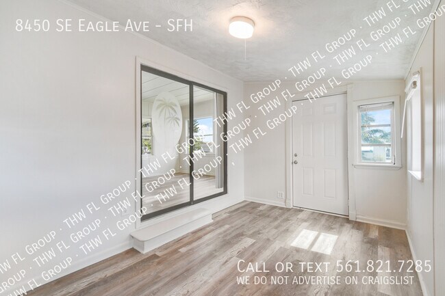 Building Photo - 8450 SE Eagle Ave