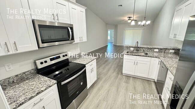 Building Photo - 8147 Cozumel Ln