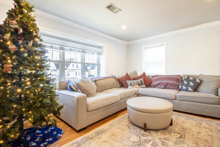 Building Photo - 221 Neponset Ave