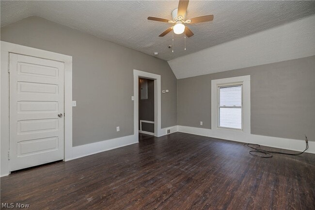 Building Photo - 228 Gates Ave