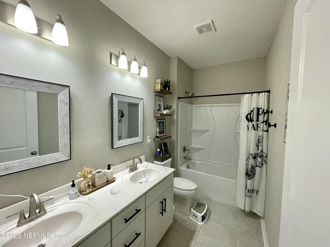 Building Photo - 2090 Hawkeye Pl
