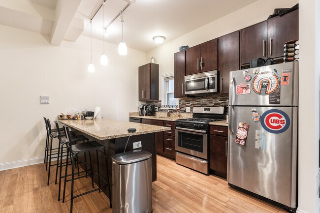 Building Photo - 3047 N Kimball Ave