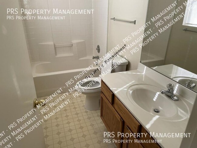 Building Photo - 324 W Colt Rd