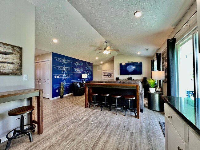 Building Photo - SkyHigh Retreat! Airplane themed escape in Trenton