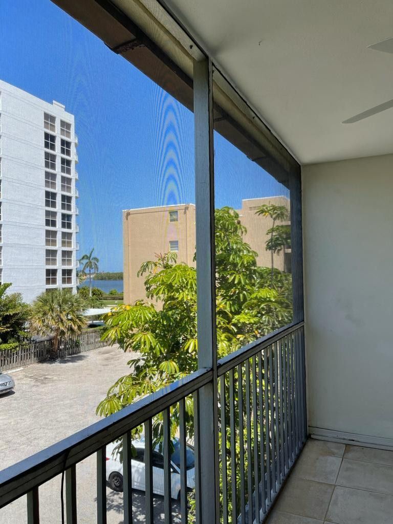 Building Photo - 3915 S Flagler Dr