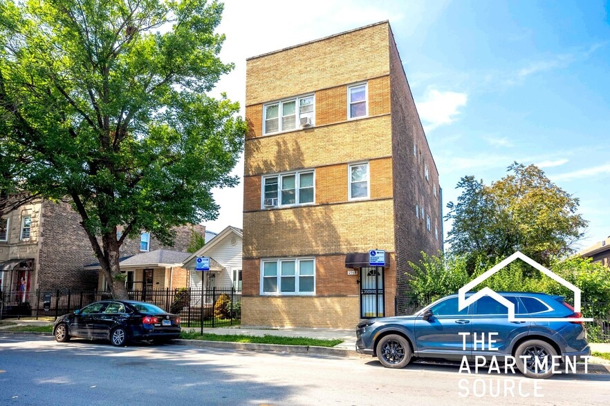 Building Photo - 2968 S Loomis St